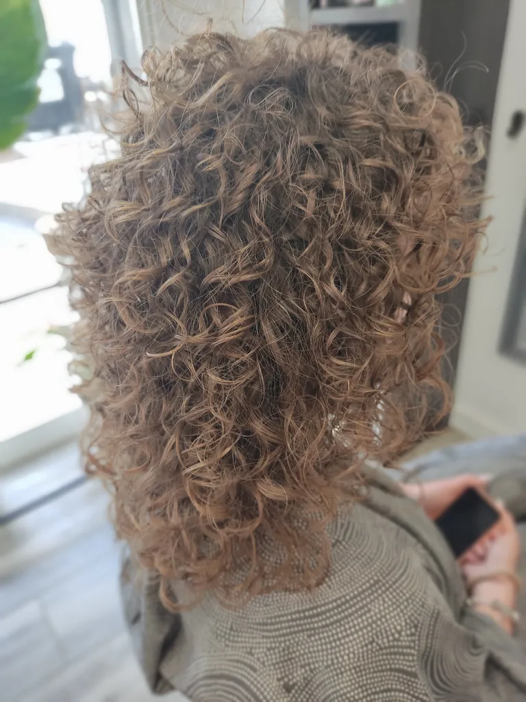 Corte Curly en seco (3)_resultado